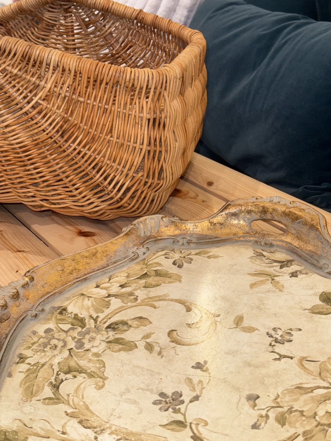 維多利亞骨瓷 義大利佛羅倫斯法式牡丹八角大托盤