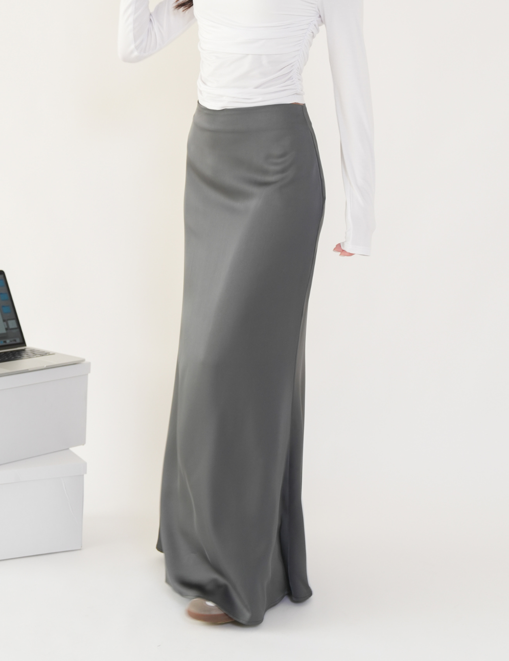 光澤緞面魚尾長裙（深灰綠/6尺寸）