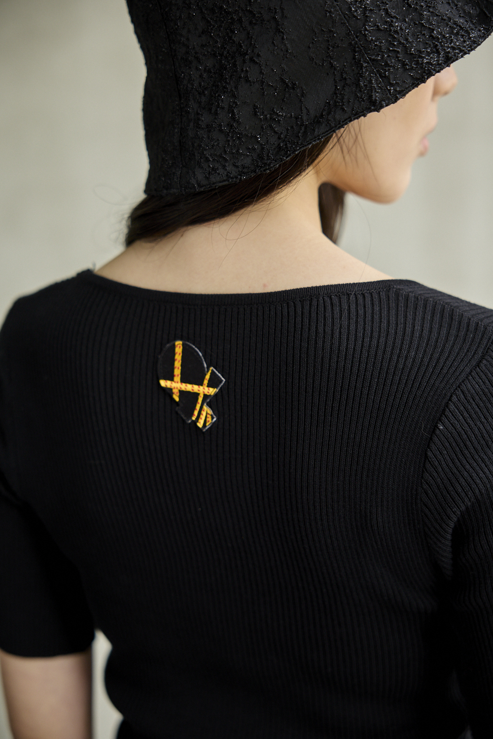 V領條坑短袖上衣