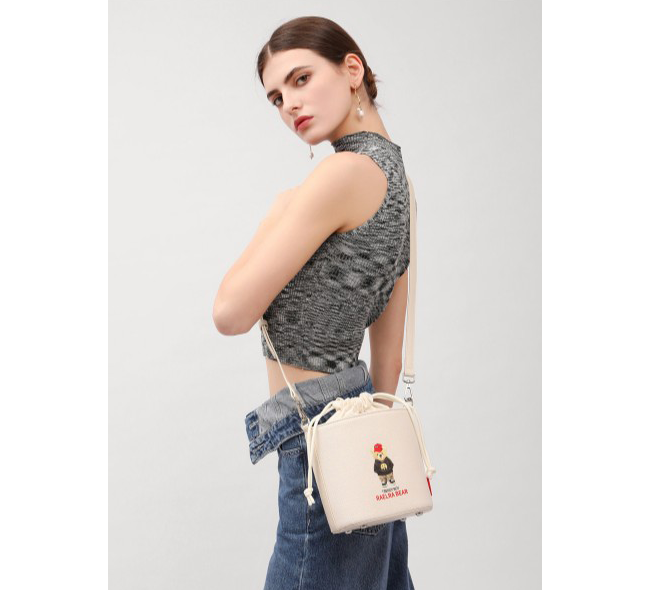 帆布水桶綁帶小包-兩色(RA23-80)售完