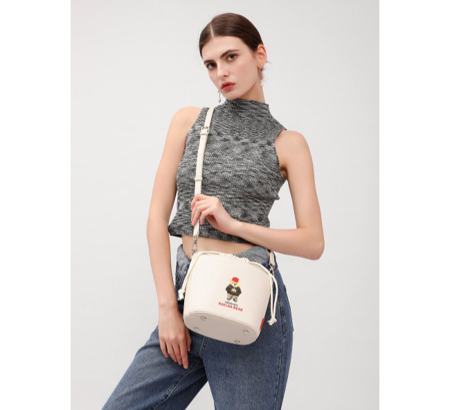 帆布水桶綁帶小包-兩色(RA23-80)售完