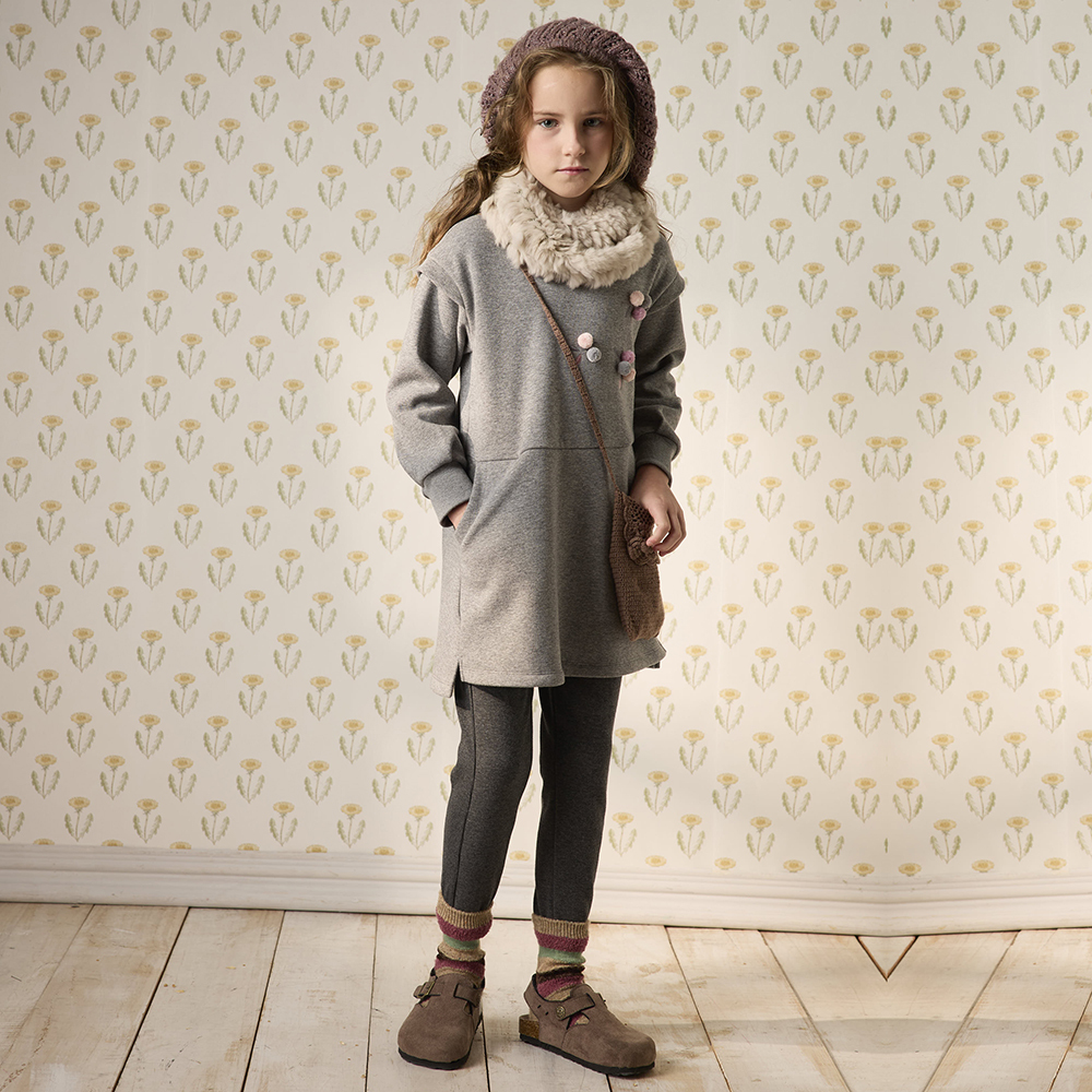 PIPPY 簡潔連帽立體毛球純棉連身洋裝 灰