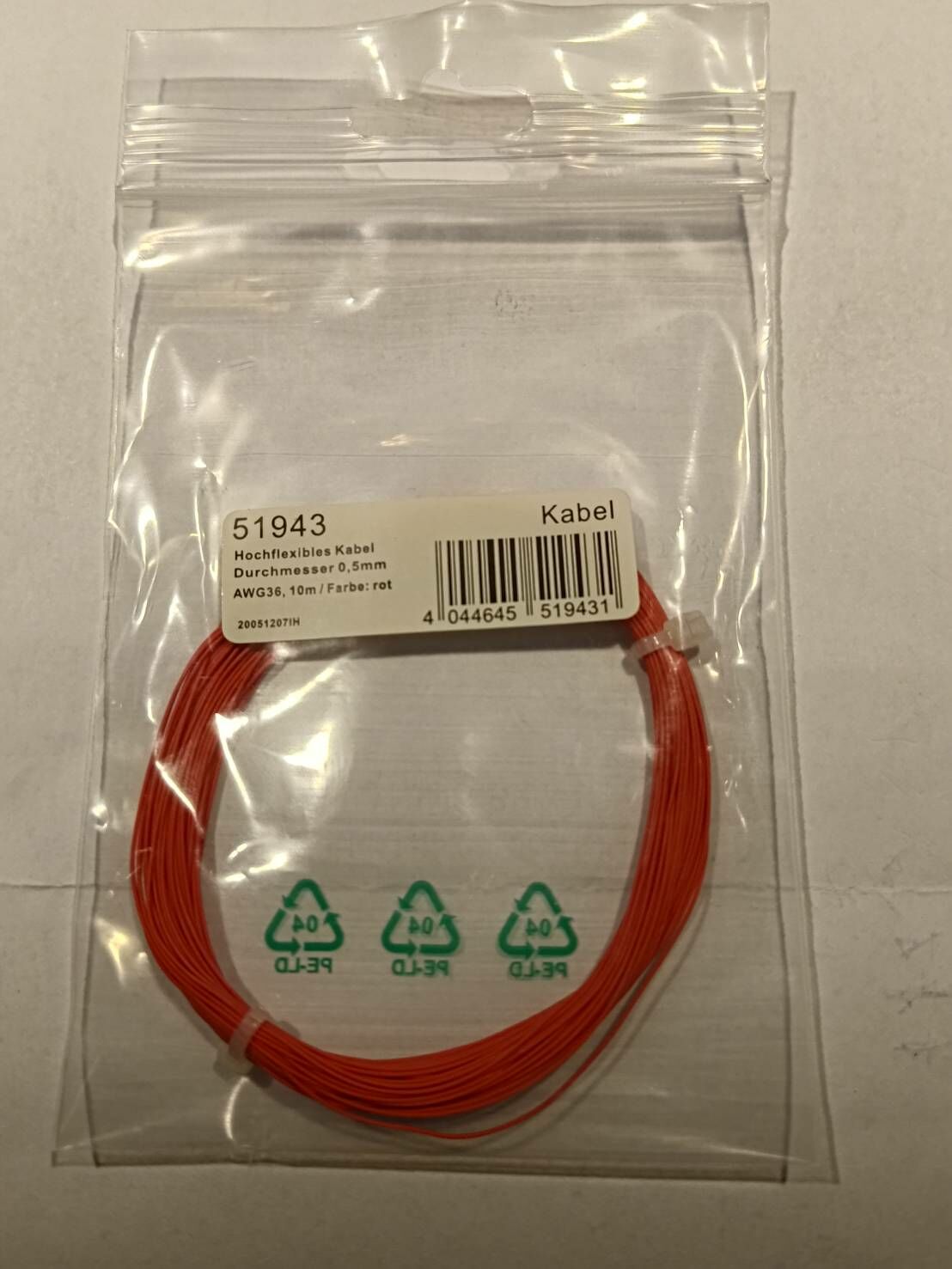 ESU 51943  Super thin cable  超細電線(紅)