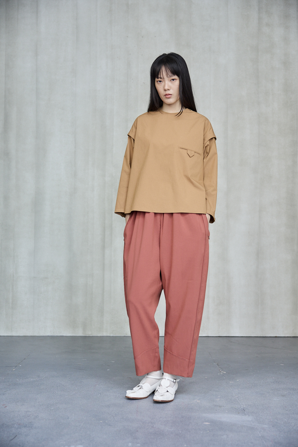 鬆緊帶刺繡長褲