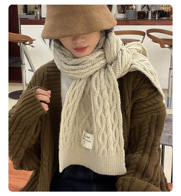《5200》軟糯麻花辮毛線圍巾