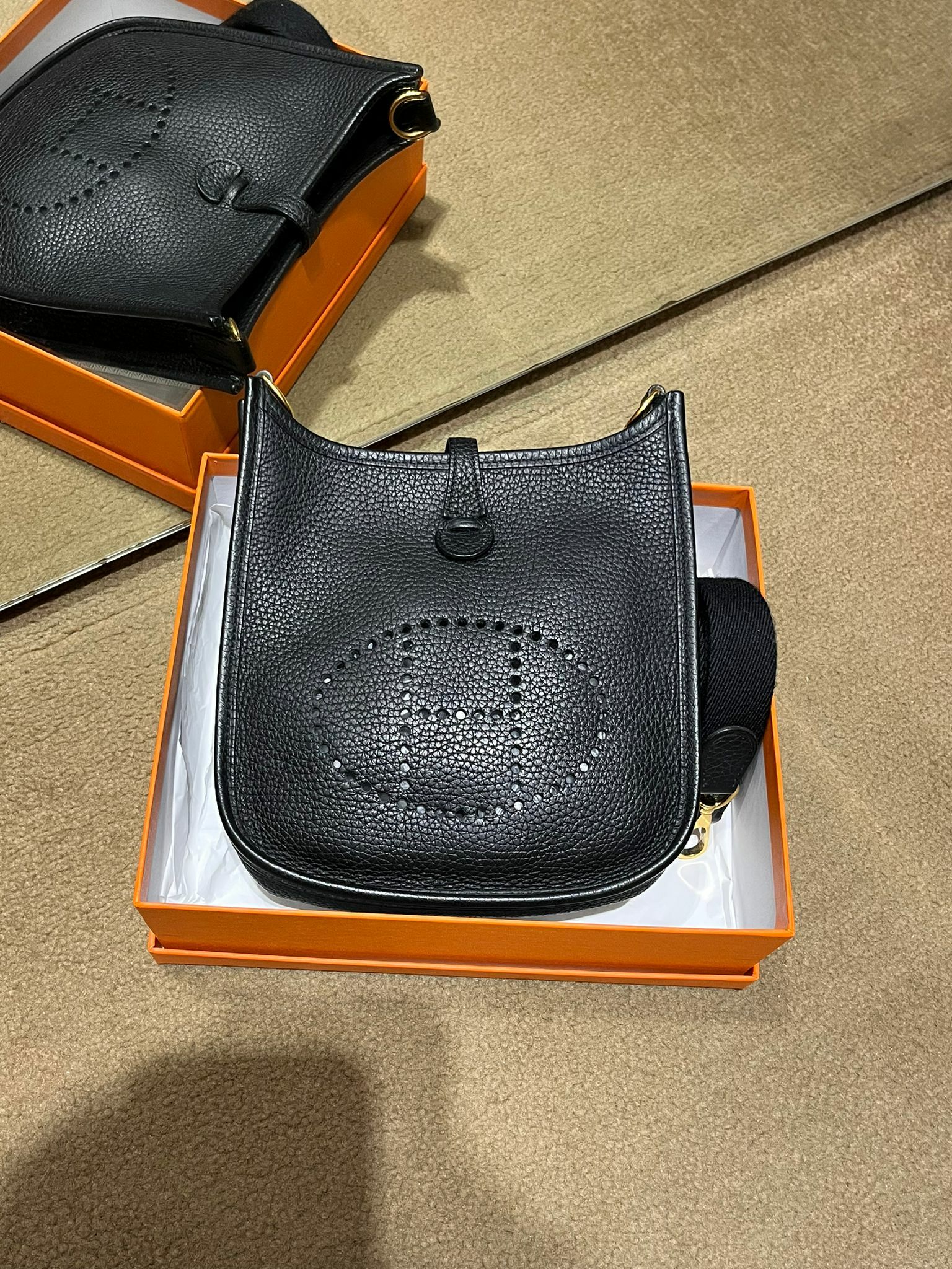 Evelyne mini 89 noir cc tc D 90%new