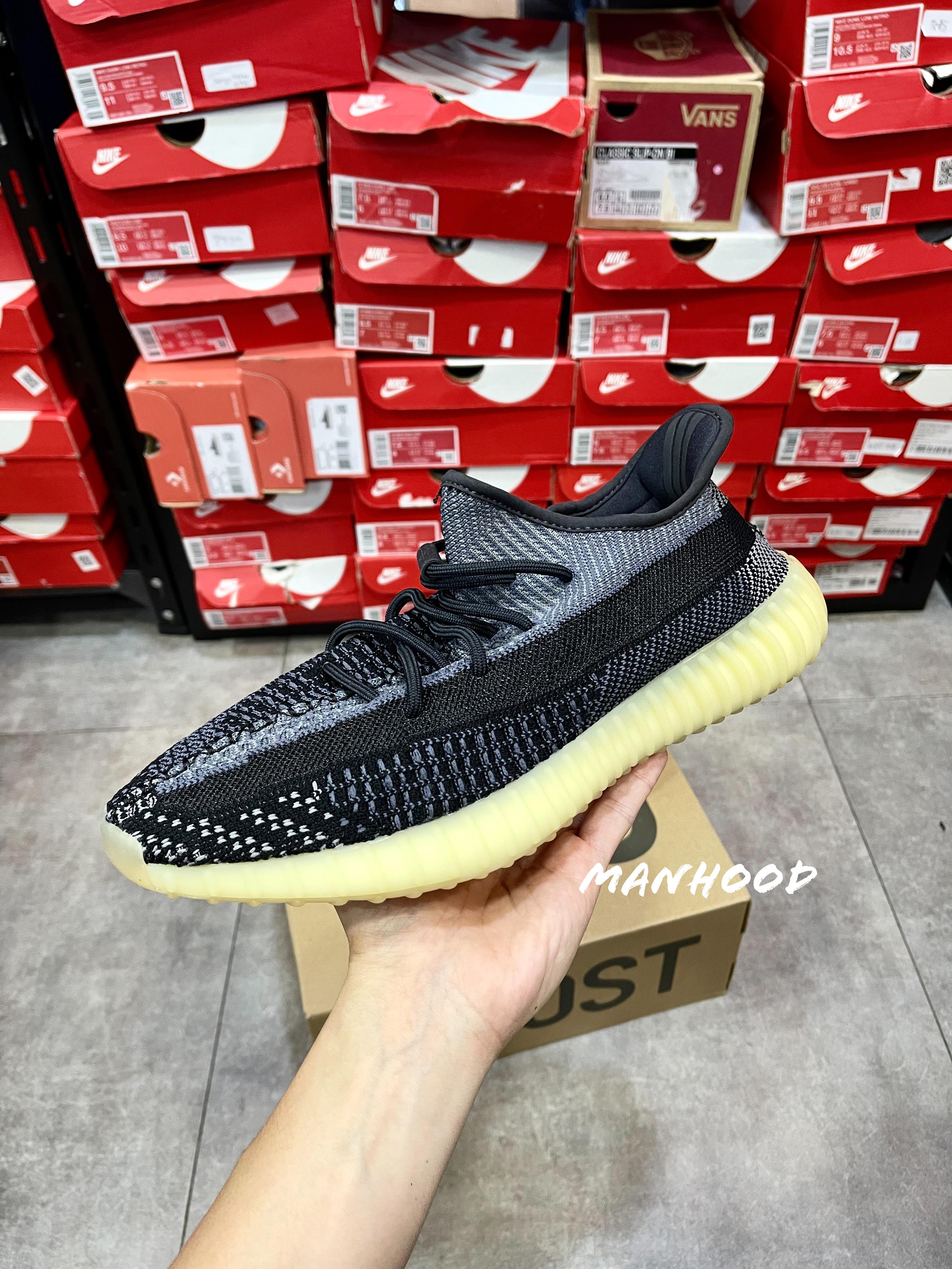 yeezy 350 carbon adidas
