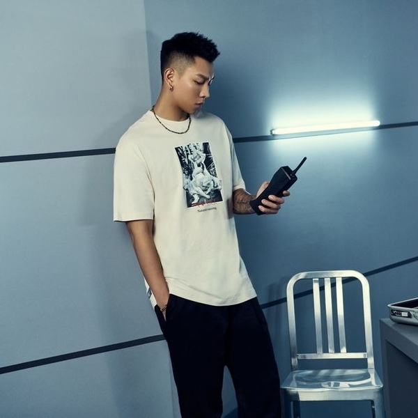 PUMA 短T 流行系列 米色 CLUB DE COURSE 圖樣 短袖 T恤 中性 62672987