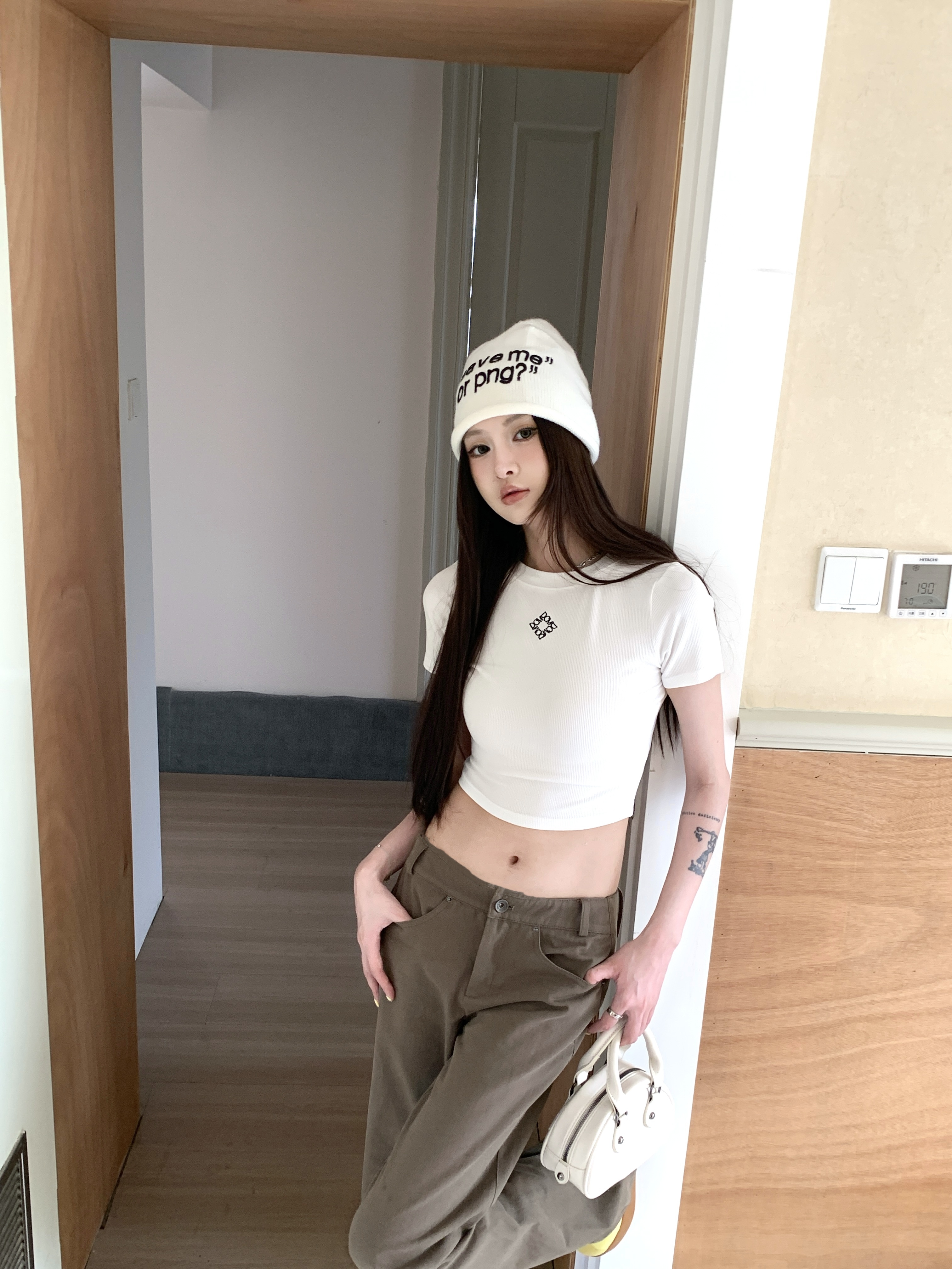 (GOAL) DCM  刺繡菱形彈力短版上衣