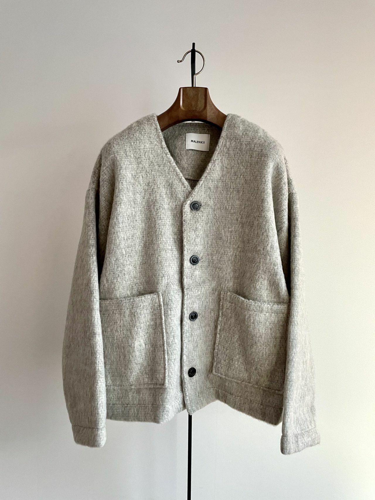 淨色V領開胸外套 MALENKII-120JK