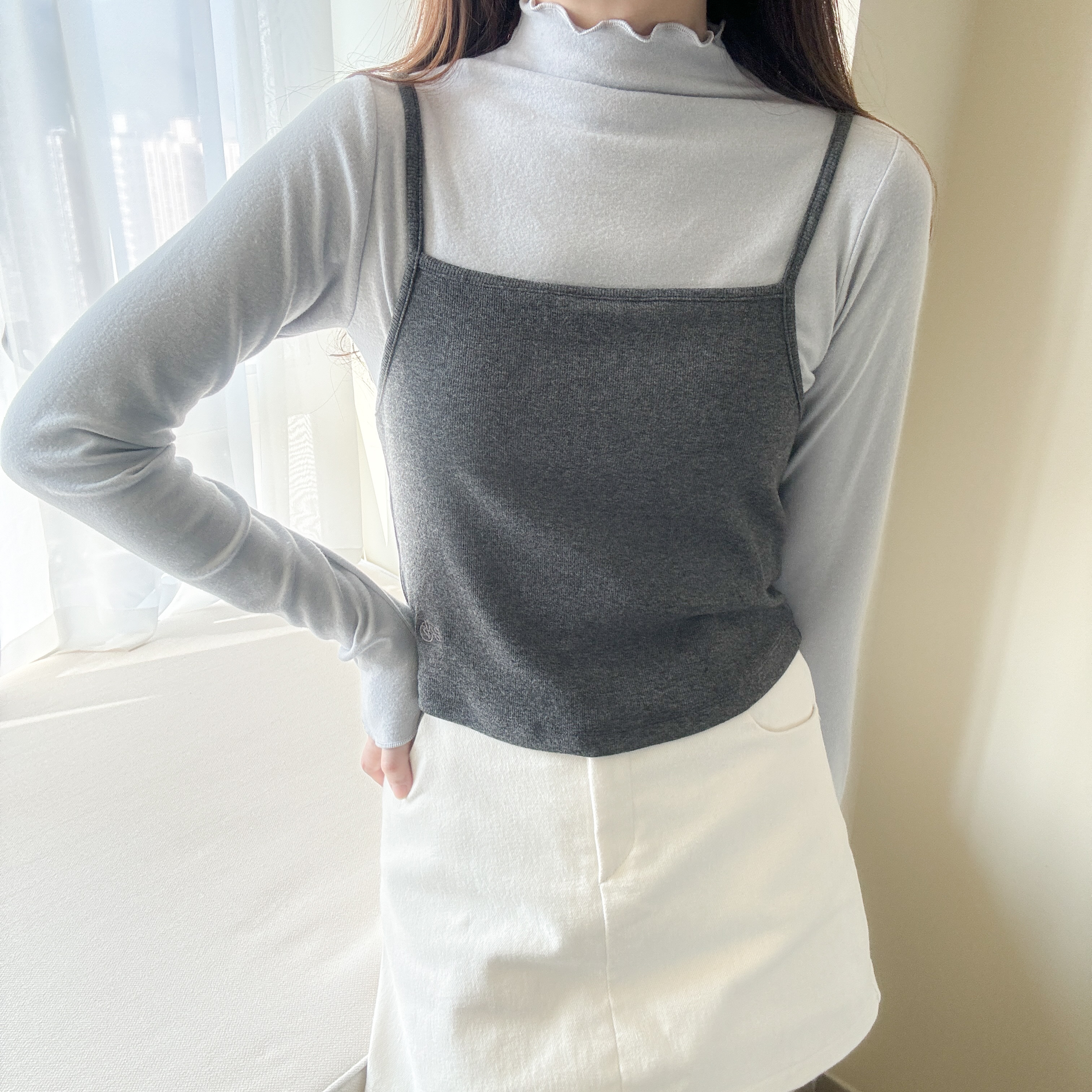 綉字吊帶小背心