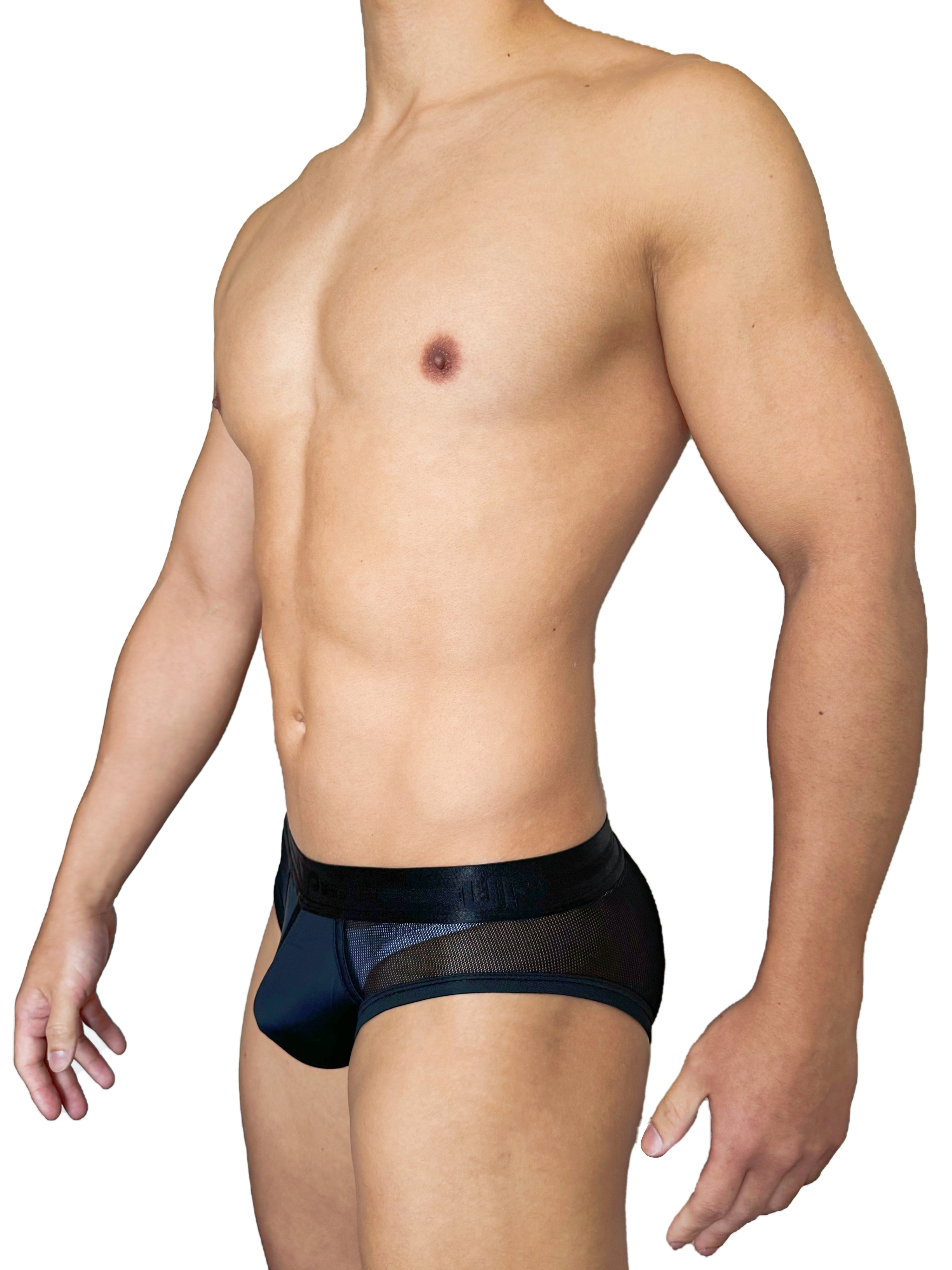 2025 全新系列  - Centerpiece 中空透視三角內褲 極致黑