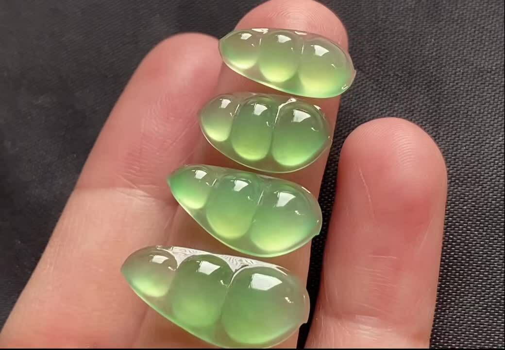翡翠木那冰綠福豆一手4顆,天然翡翠A玉, 緬甸玉, Jade, Jadeite