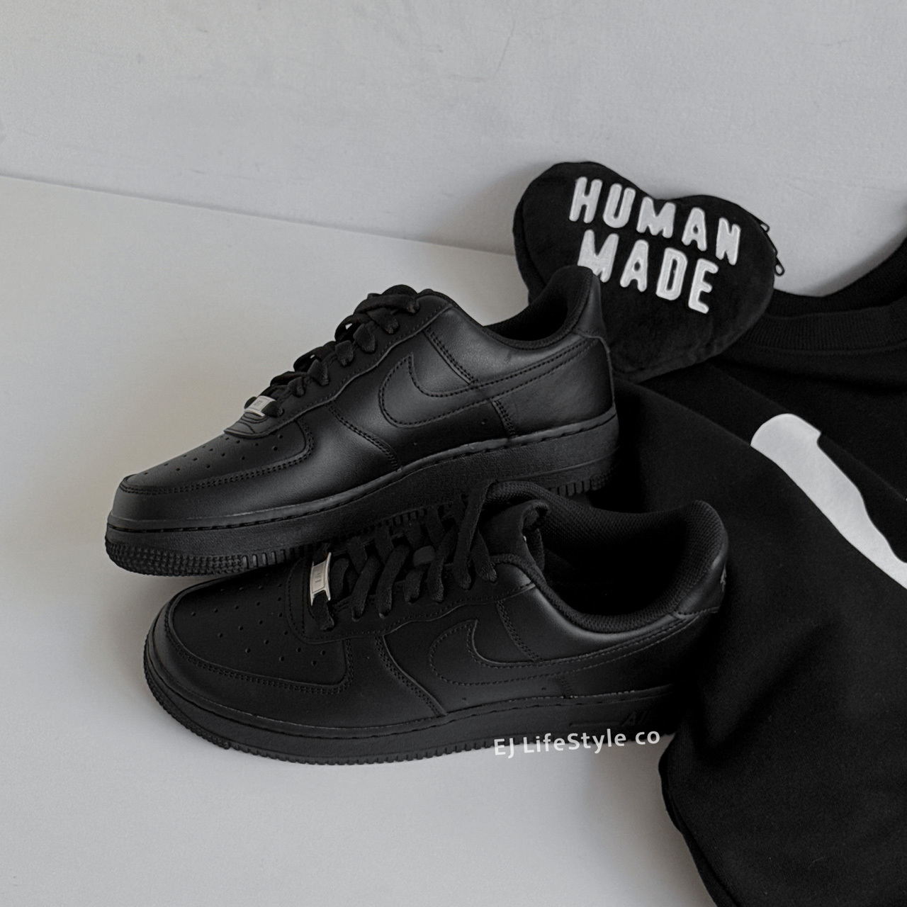 NIKE AIR FORCE 1 AF1 全黑 黑武士 銀扣 女鞋 DD8959-001 / 現貨