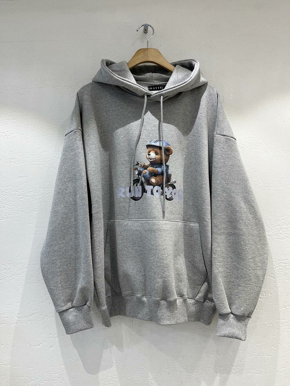 熊仔圖案英文字連帽衛衣 10.GVTY-0165T