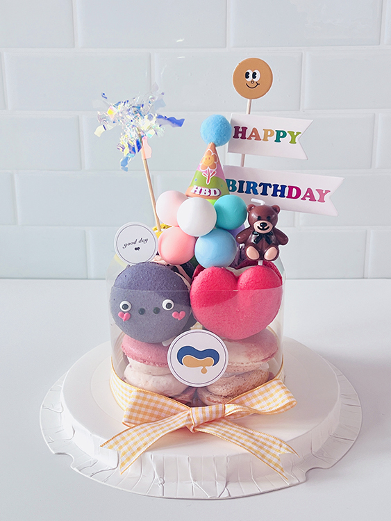 4吋飽卡龍蛋糕：挑選8顆飽卡龍＋1種緞帶顏色