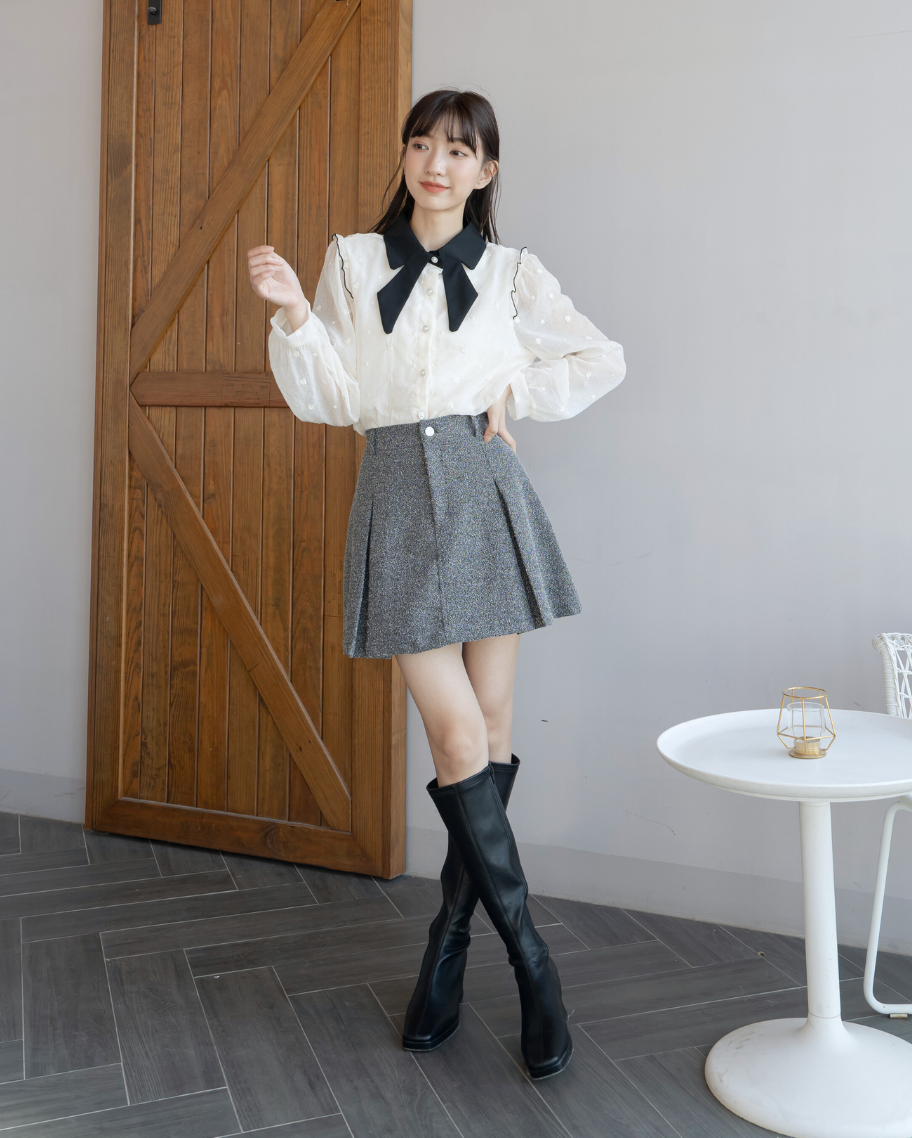 撞色蝴蝶結領珠光刺繡襯衫