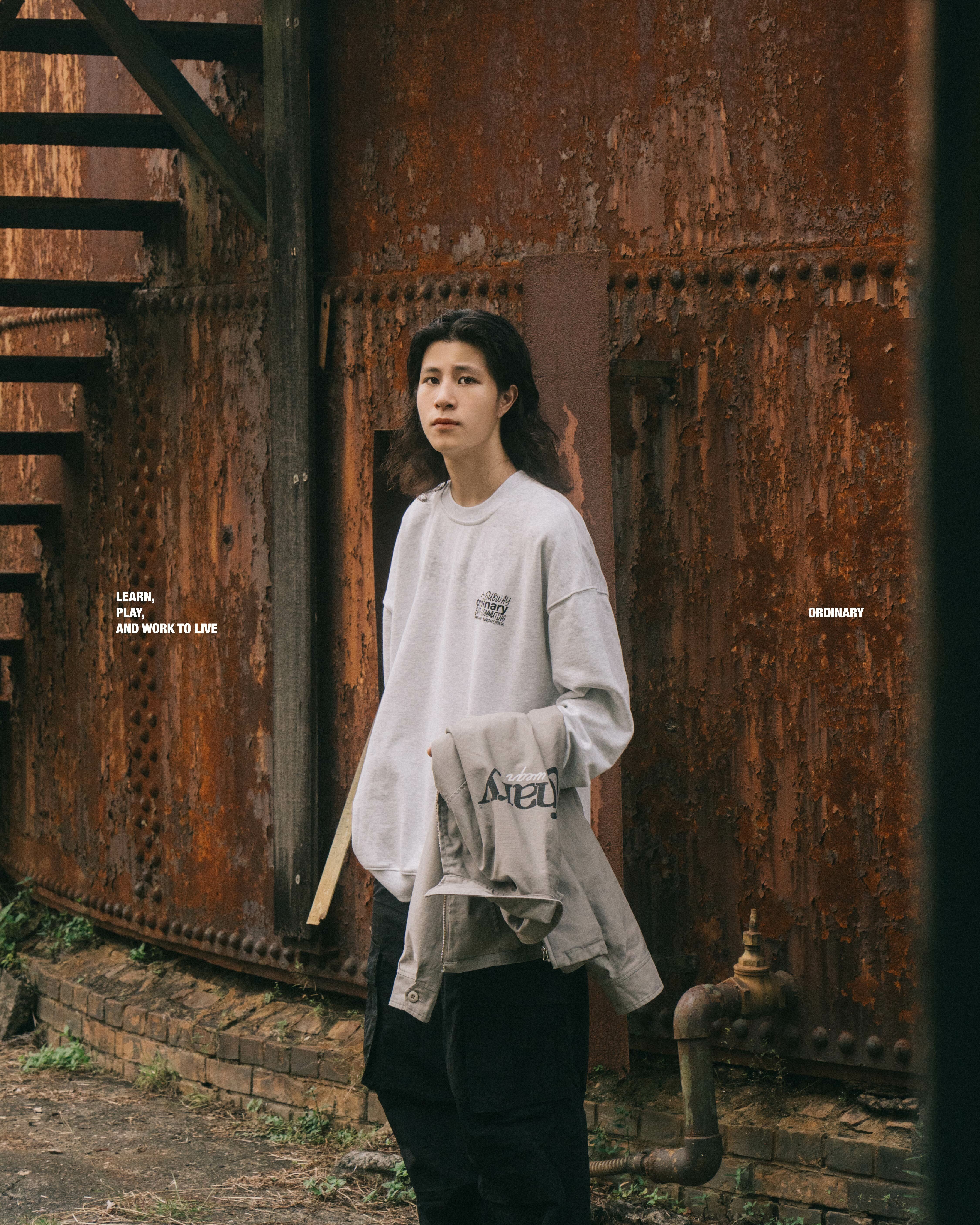 ORDINARY 美式地鐵照片大學TEE 2色