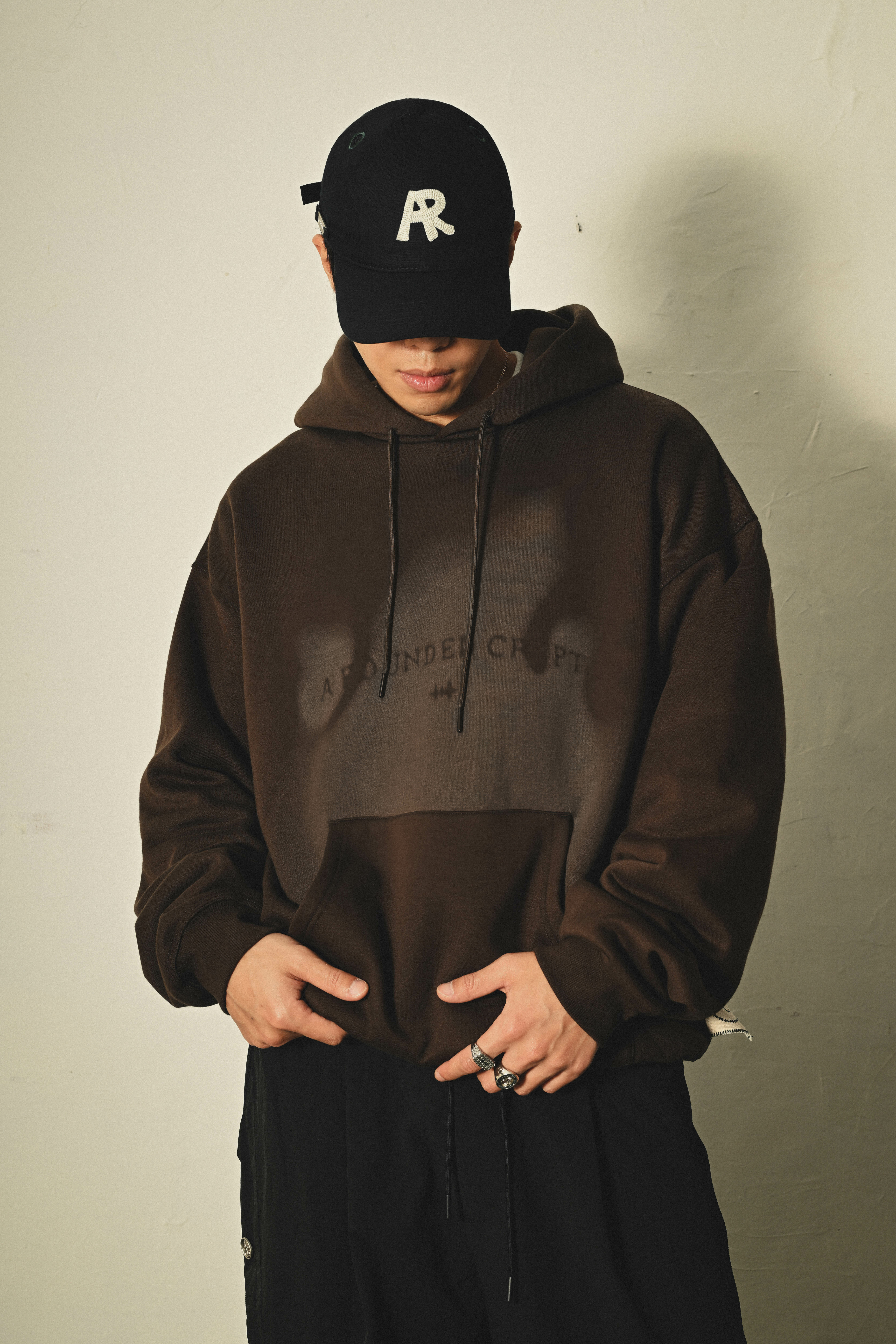 VINTAGE LOGO HOODIE - BROWN