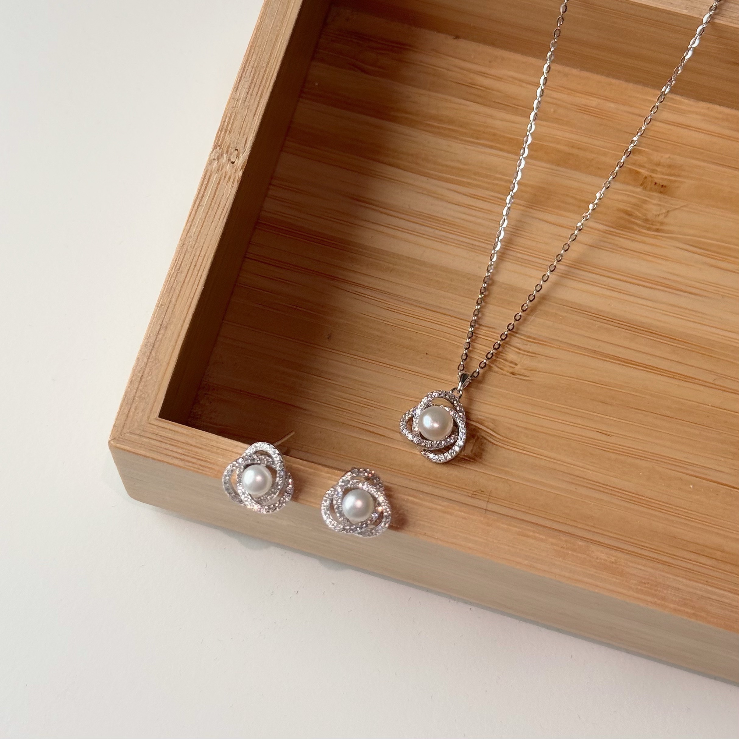 Y46【輕奢】排鑽繞線淡水珍珠套組