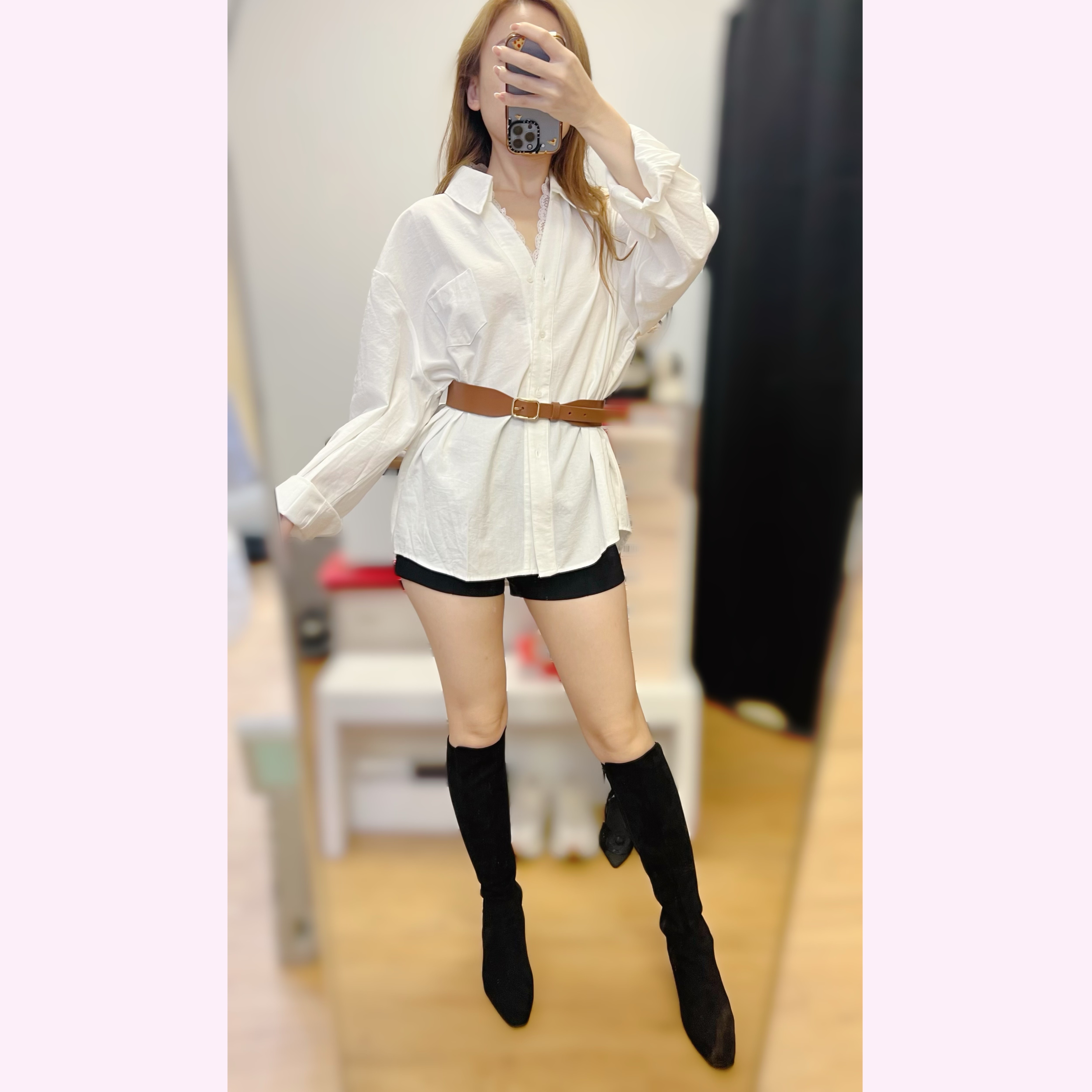 Fans discount white lace shirt