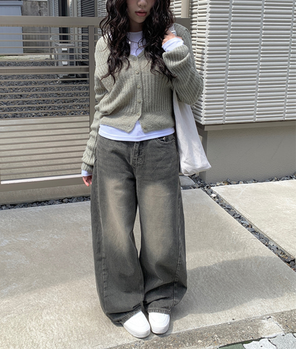 韓國連線🇰🇷 Anyonemore 顯瘦水洗牛仔寬褲 黑灰色 牛仔 寬褲/預購