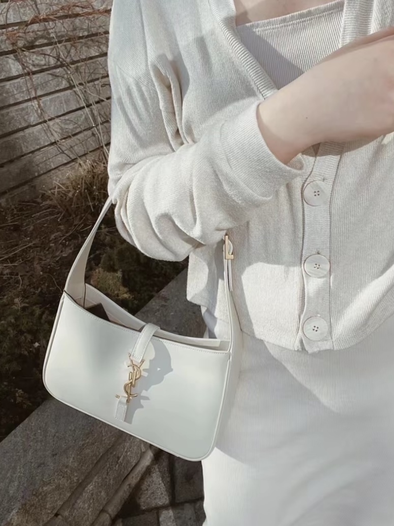 SAINT LAURENT YSL LE 5 À 7滑面皮革手袋