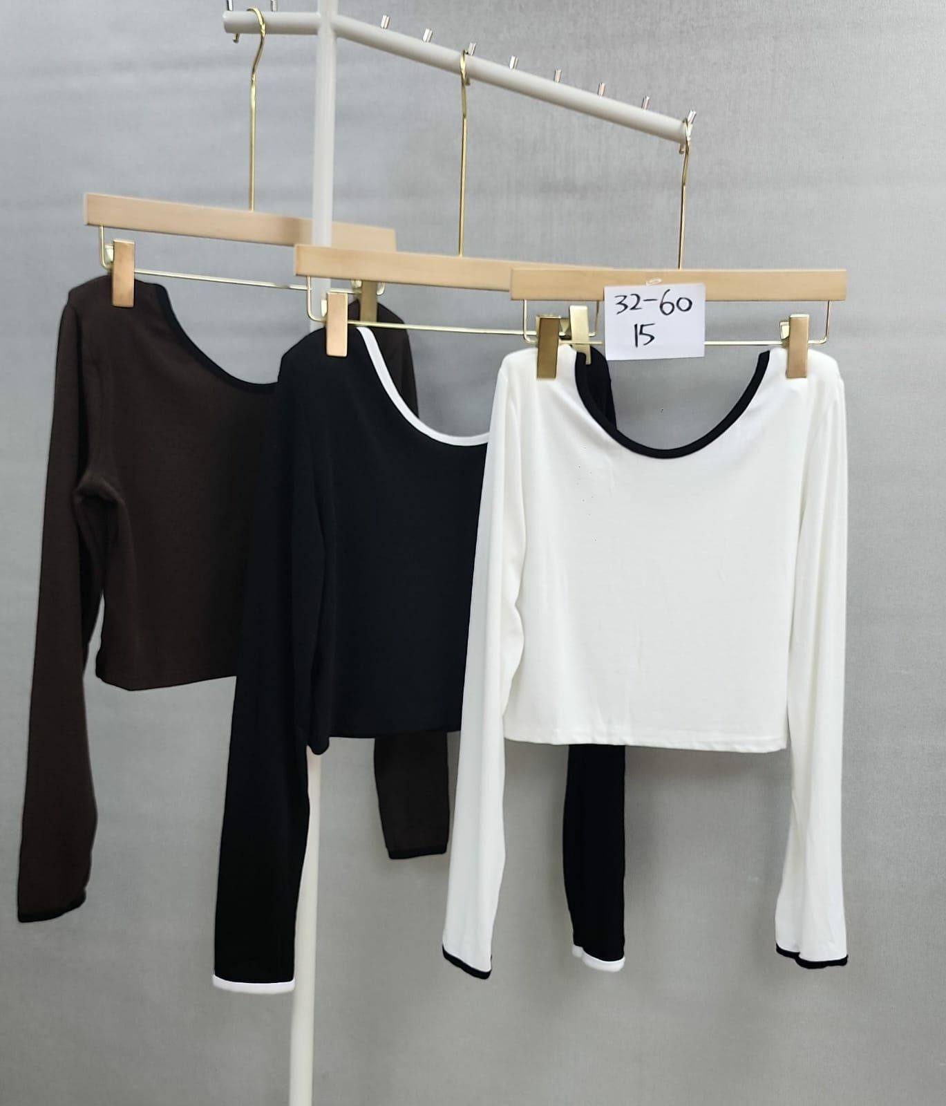 ca14966  大圓領tee  $79/1 $150/2  胸32-60  長15