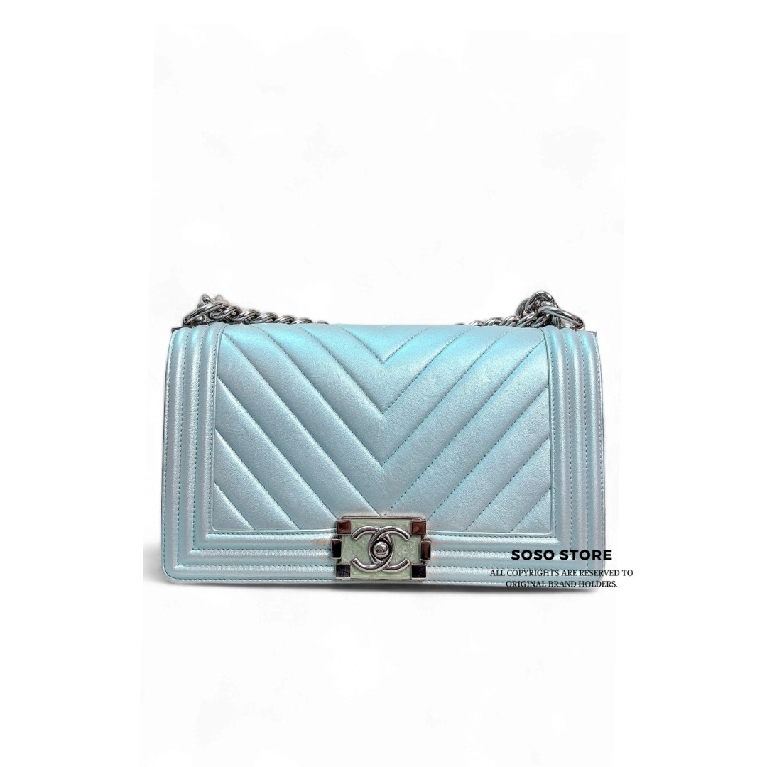 Chanel Chevron Quilted Medium Boy - Light Blue / Shw