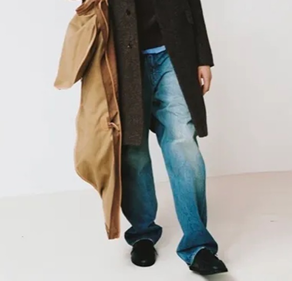 AURALEE SELVEDGE FADED HEAVY DENIM PAINTER PANTS - INDIGO PRE ORDER ITEM (預訂中)