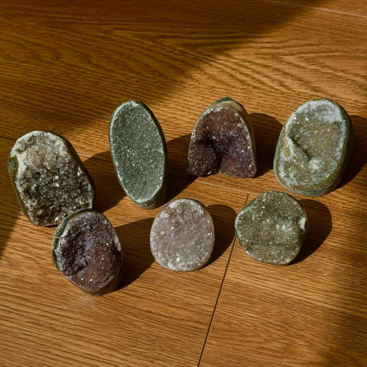 [原石] 小紫水晶鎮 適合房間、工作室、辦公桌