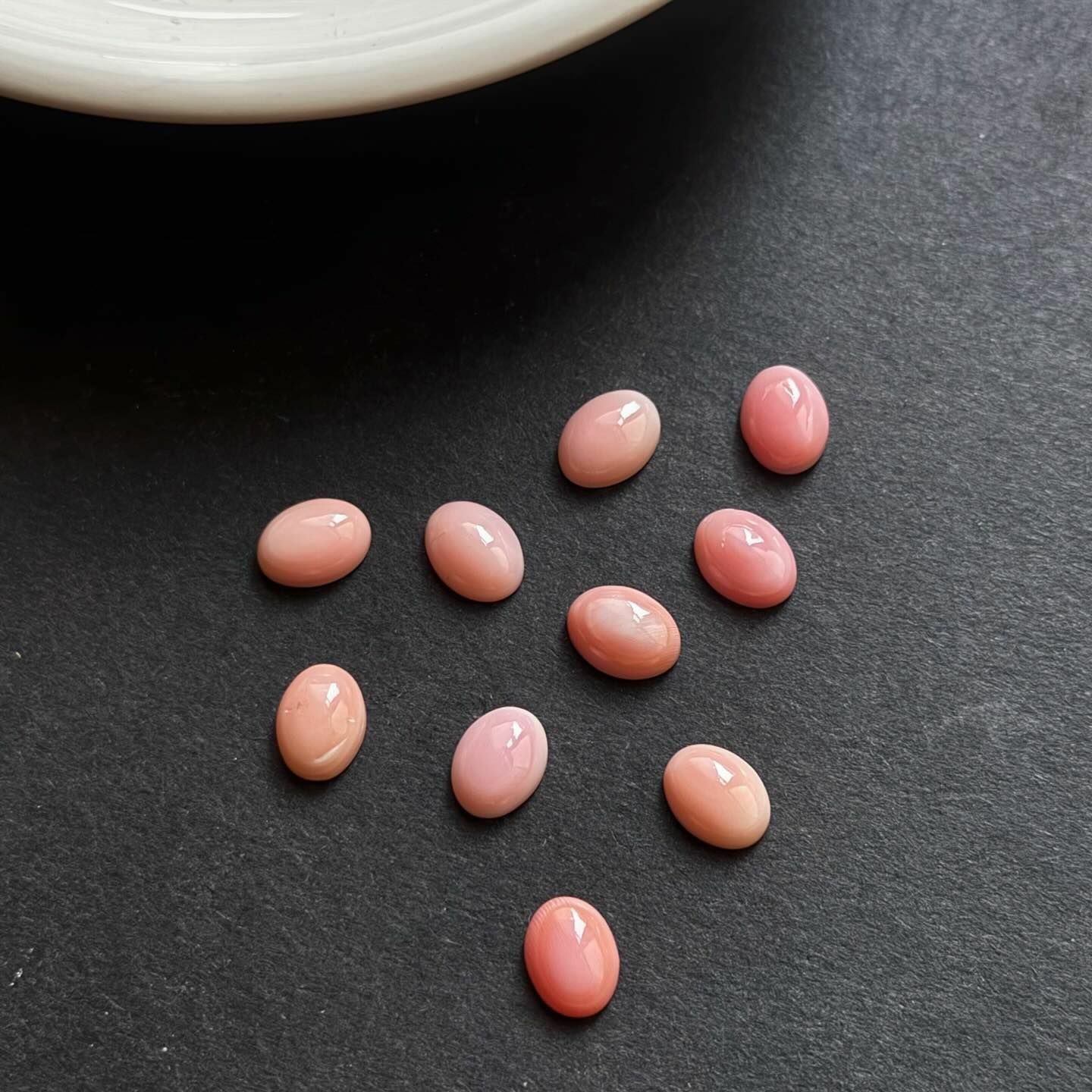 [原石] 女王貝 迷你蛋面