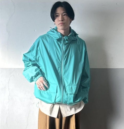 AURALEE 2024 HARD TWIST POLYESTER SATIN LAMINATE ZIP BLOUSON - TURQUOISE PRE ORDER ITEM (預訂中)