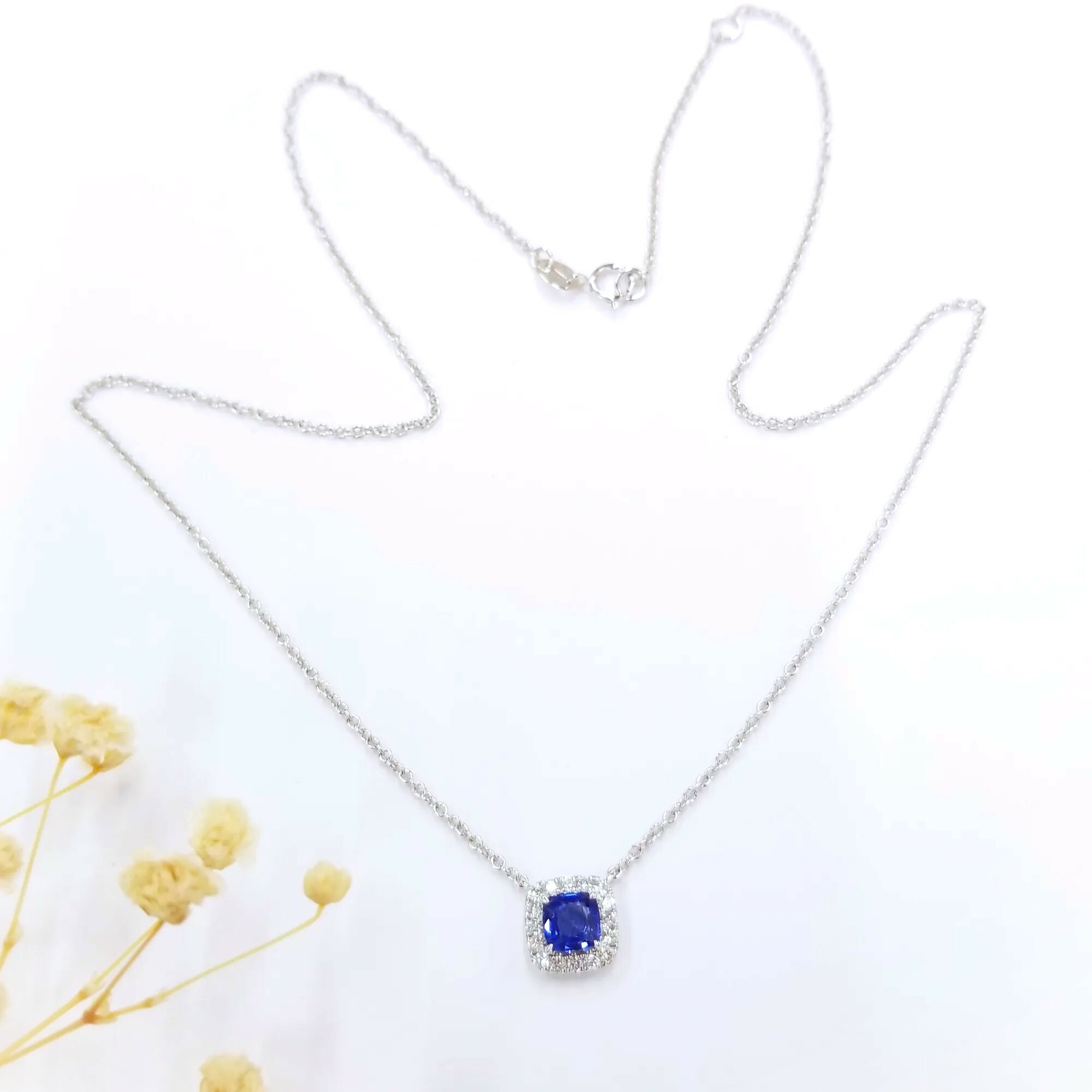 18K White Gold 0.86ct Sapphire and Diamond Necklace