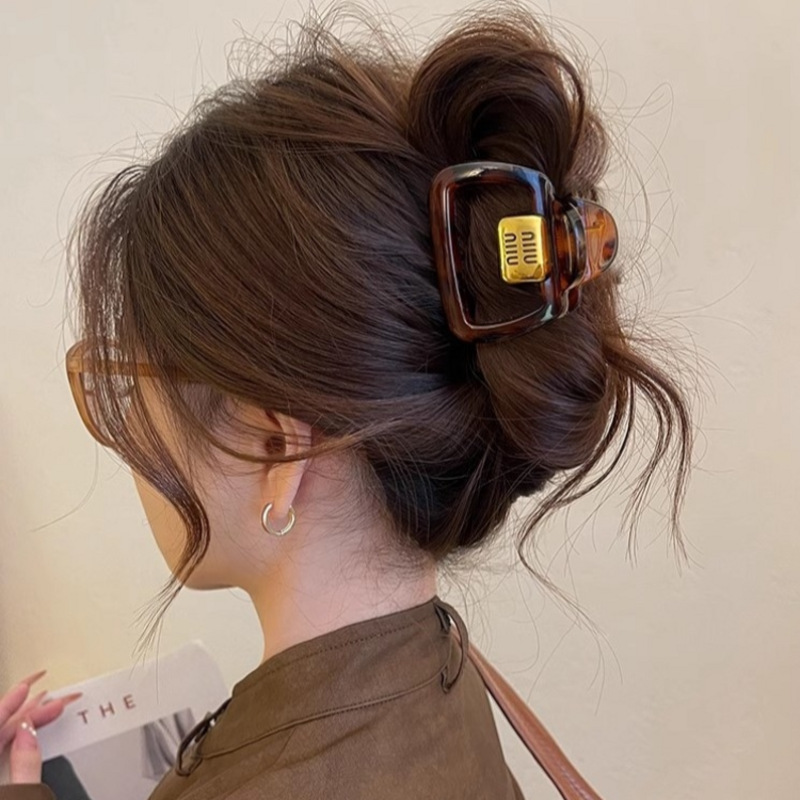 《5232》復古氣質字母抓夾