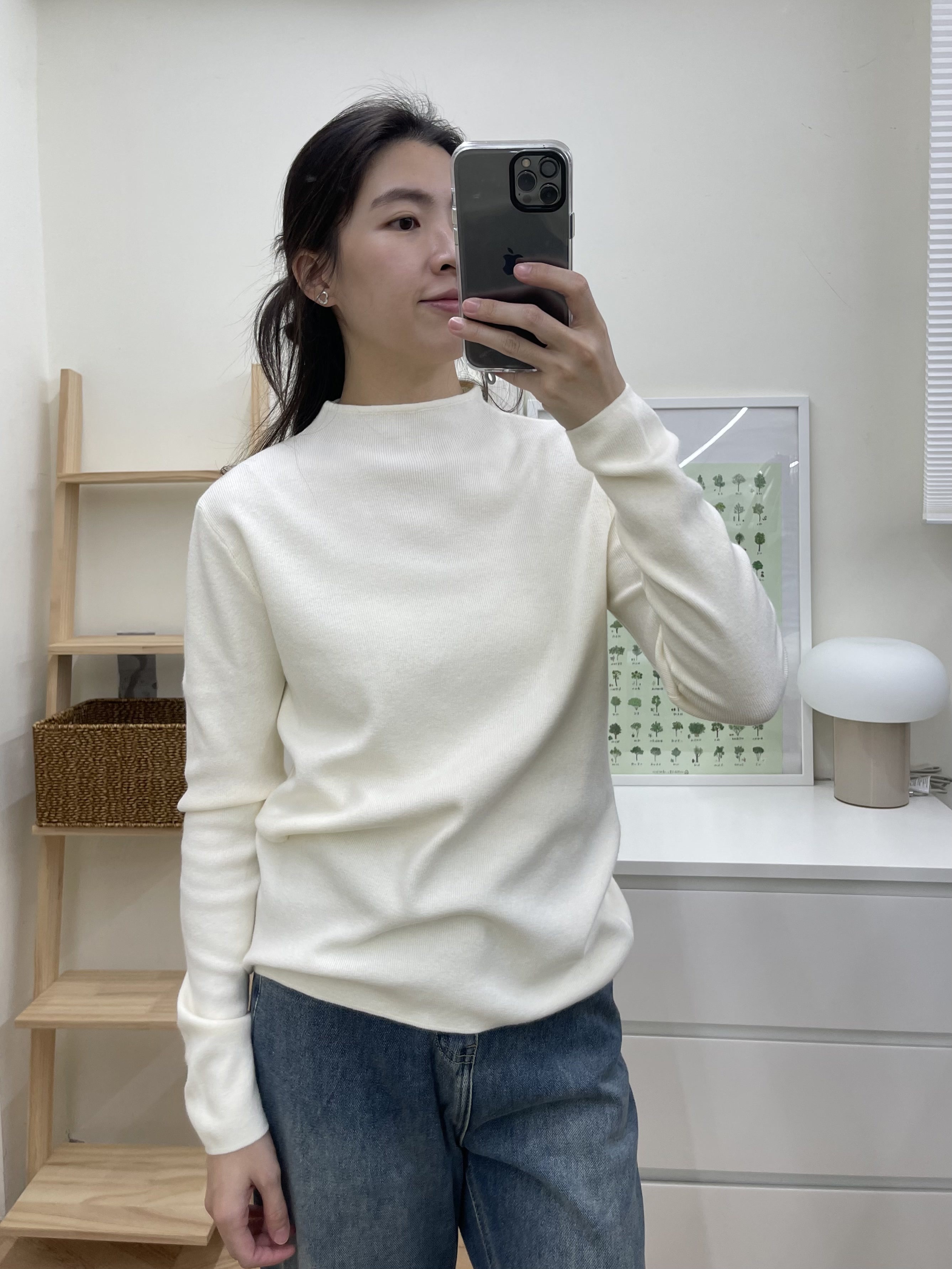 親膚半高領針織上衣(現貨米白)