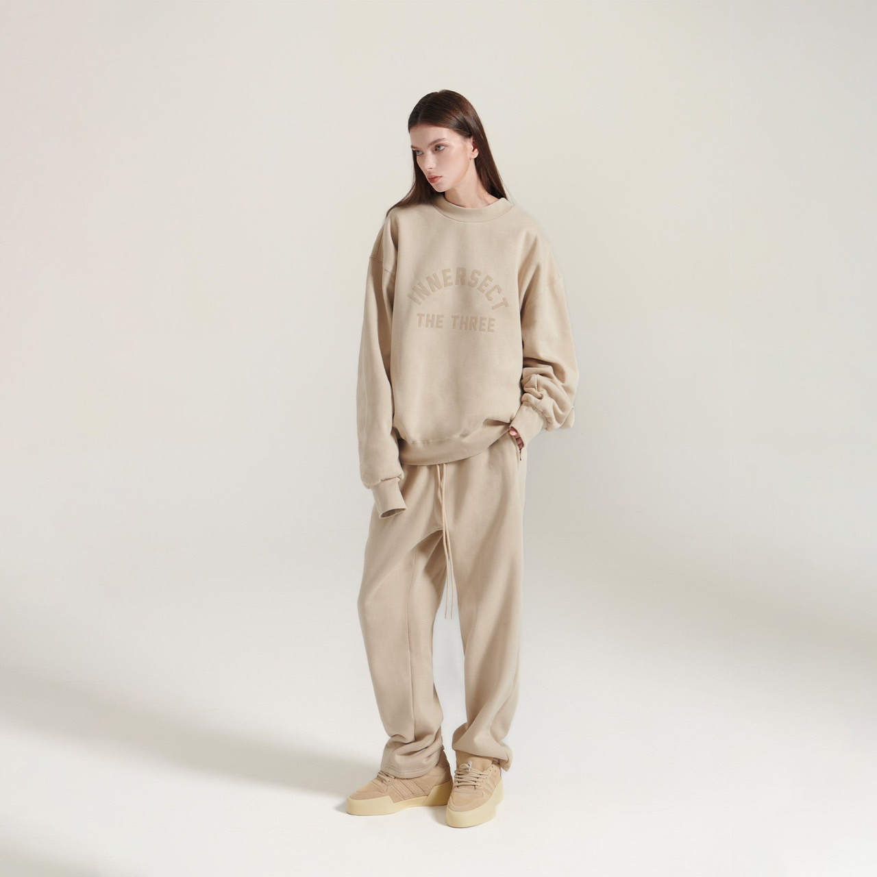 INNERSECT 三生萬物 FOG ESSENTIAL 24FW 背後三點 美式標語 LOGO 寶寶植絨 圓領 重磅 小高領 圓領 大學T 衛衣 INN24FWTHD201