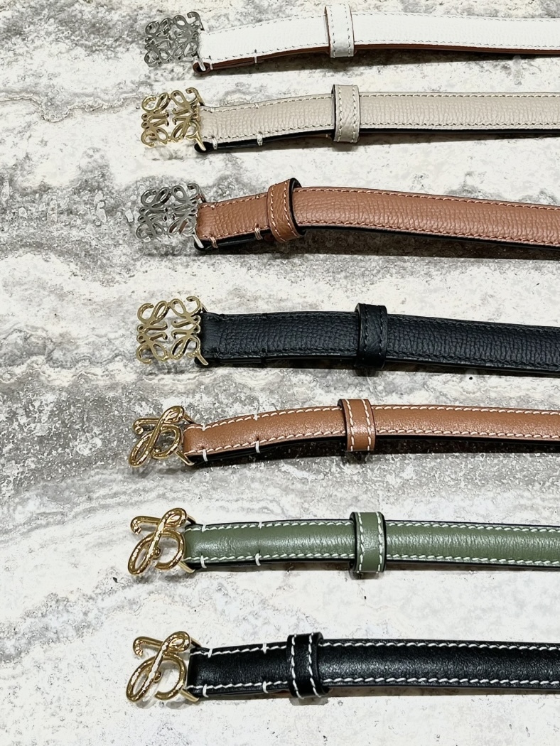 LOEWE Anagram 卵石紋小牛皮腰帶