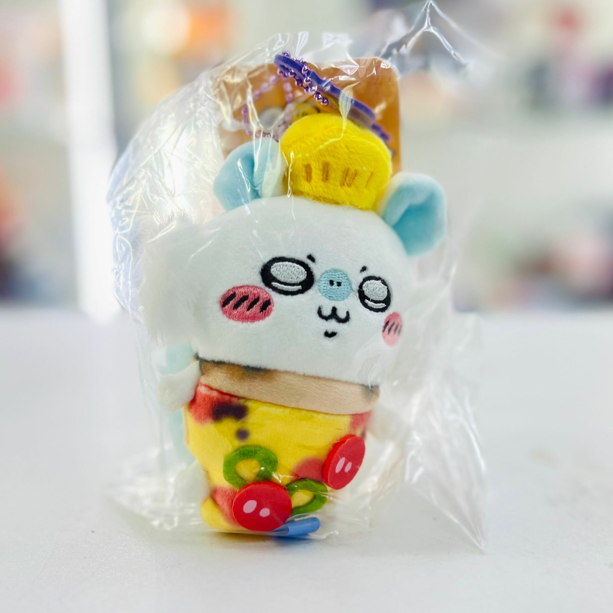 Chiikawa Matching Pizza Mascot Keychain (Momoga)