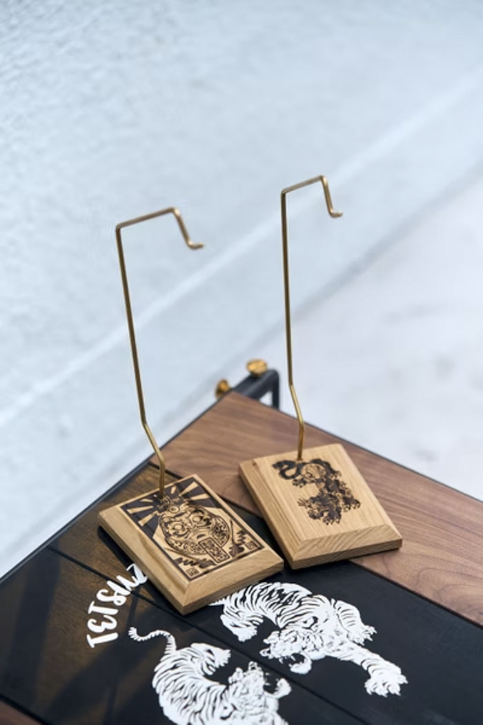 【TETSUZAN】NARU Design 雕刻實木黃銅燈座