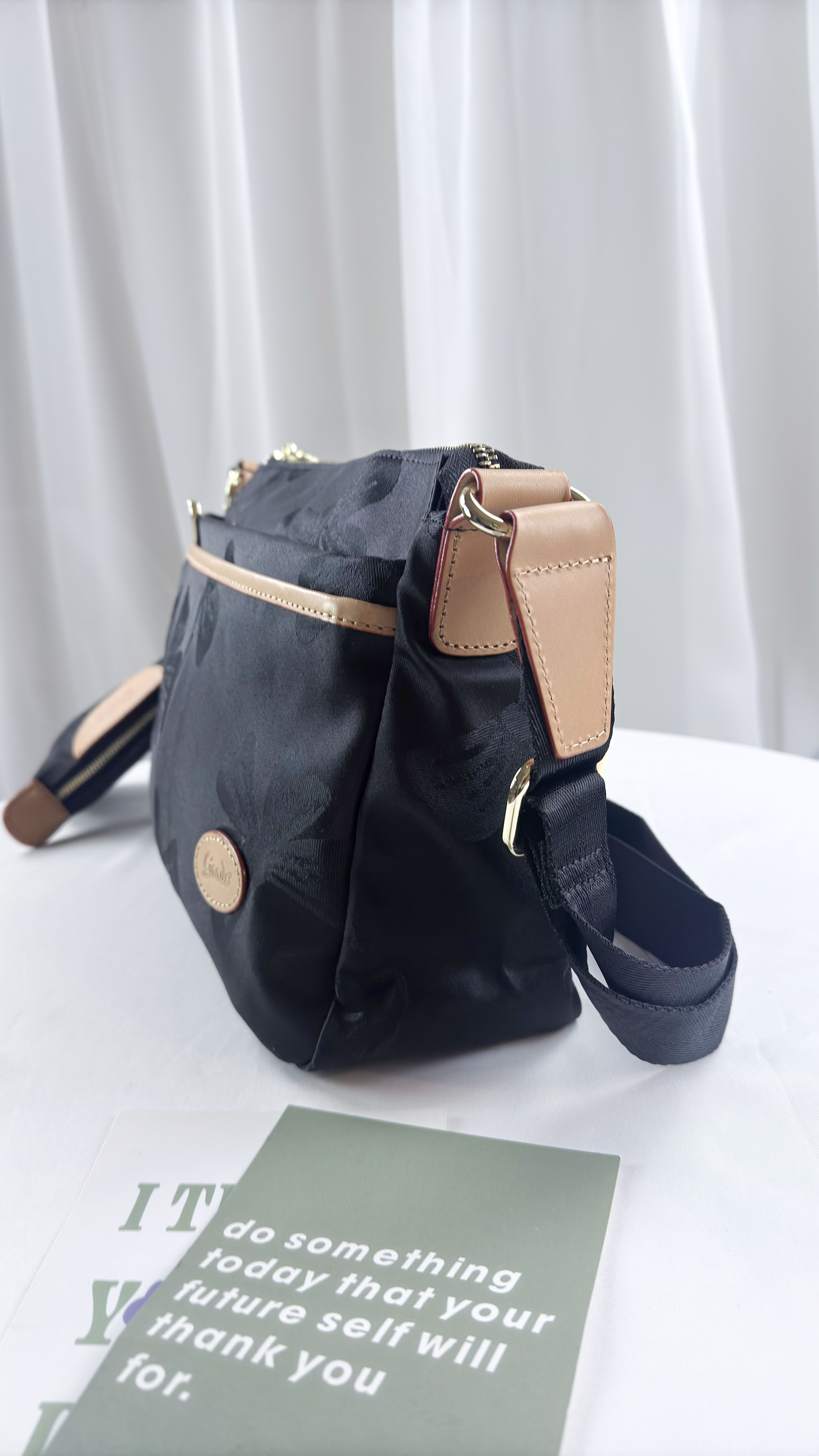 GOODS 蝴蝶拼接黑防潑水側背包 附零錢包   #2814