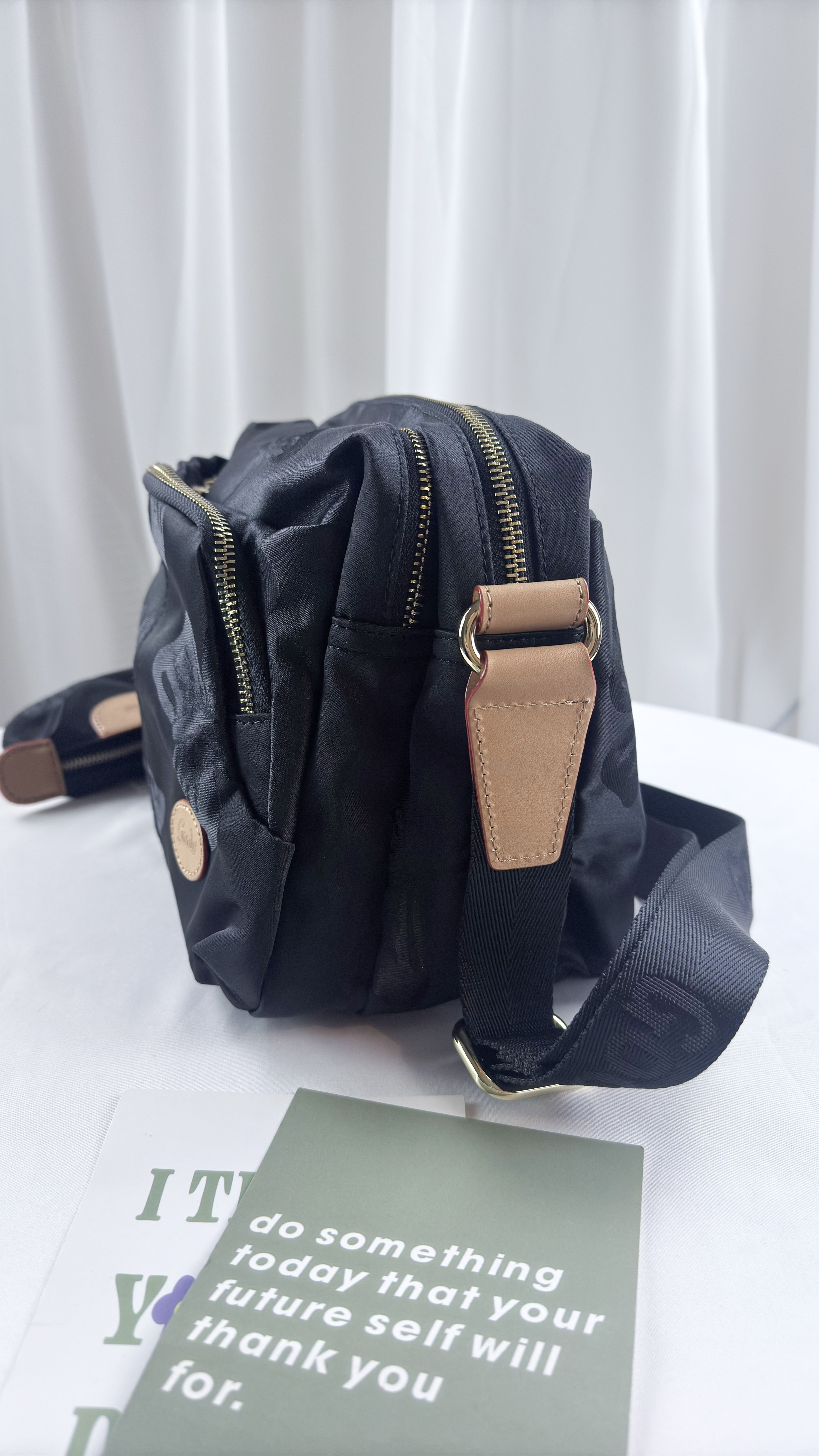 GOODS 蝴蝶拼接黑防潑水側背包 附零錢包   #2812