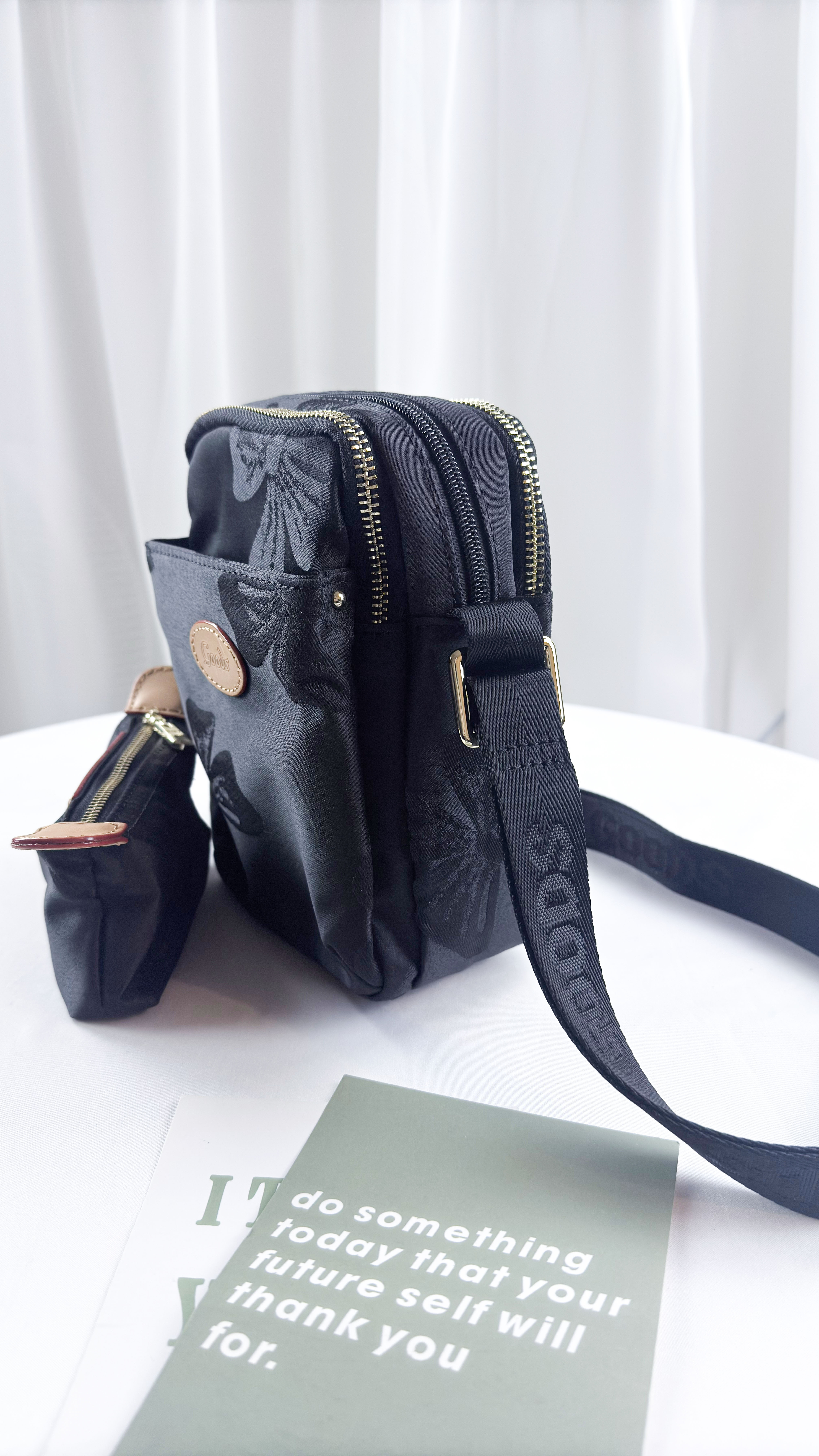 GOODS 蝴蝶拼接黑防潑水側背包 附零錢包 #2499