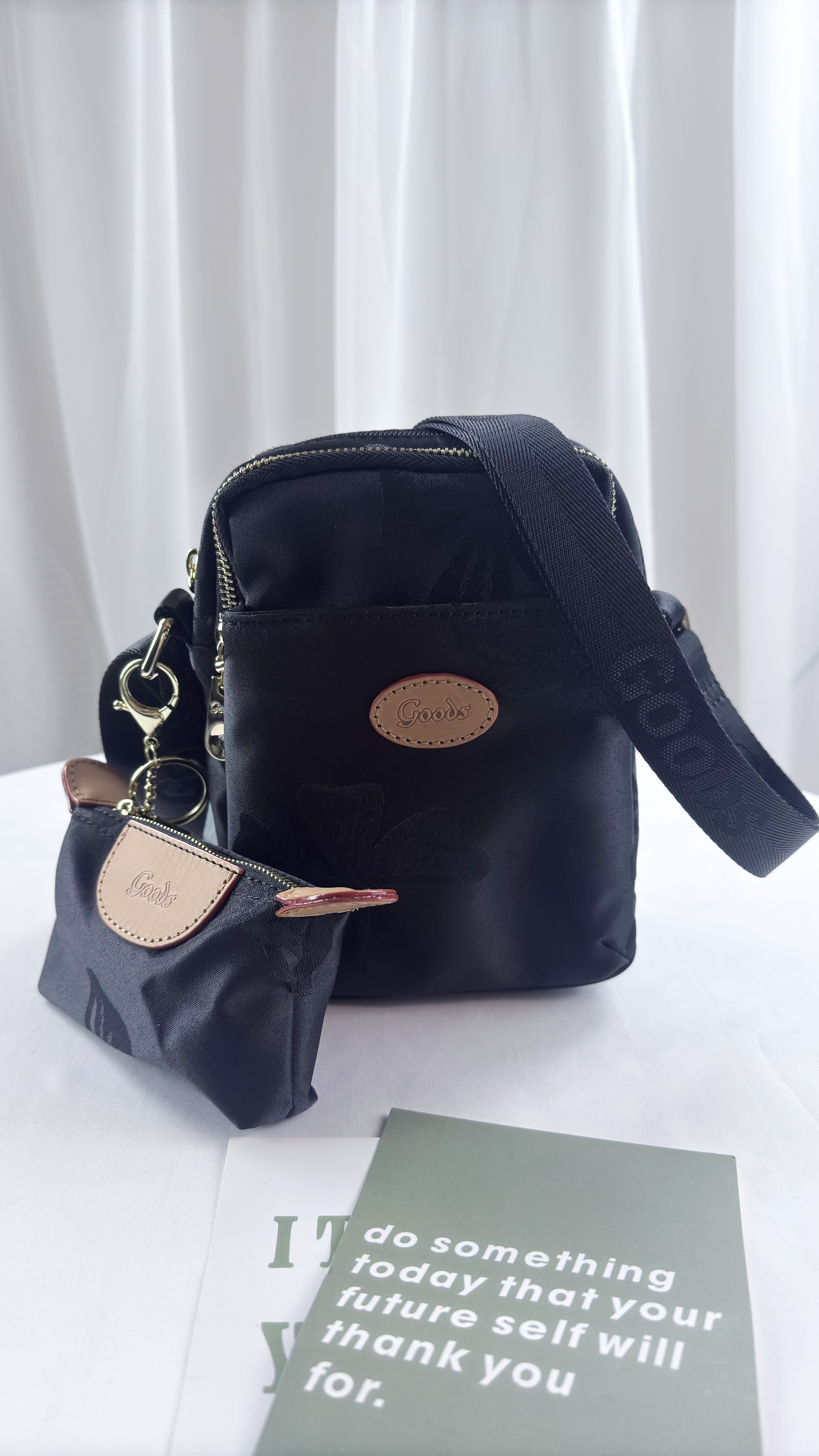 GOODS 蝴蝶拼接黑防潑水側背包 附零錢包 #2499