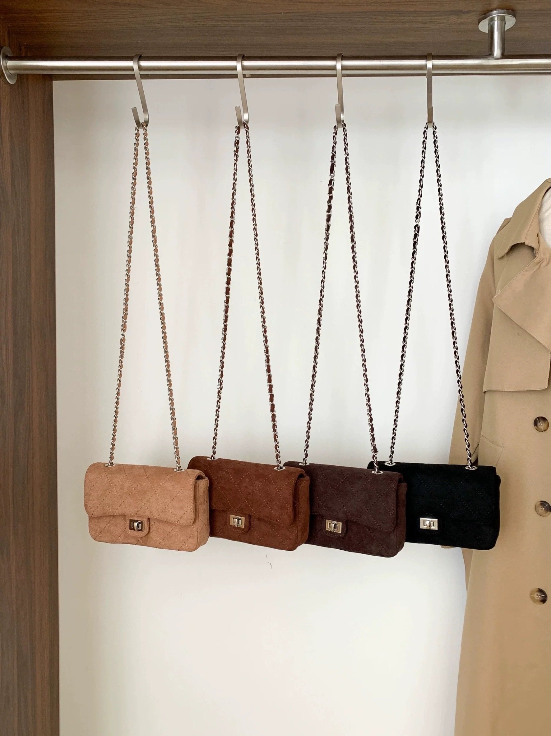 小香風麂皮菱格肩背包/四色