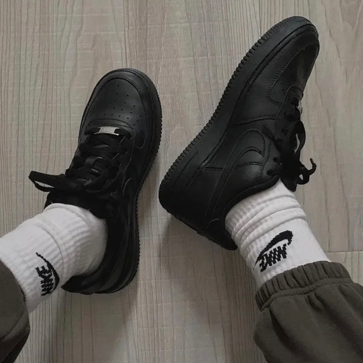 Nike Air Force 1 Low "Triple Black" 純黑 女鞋 低筒休閒鞋