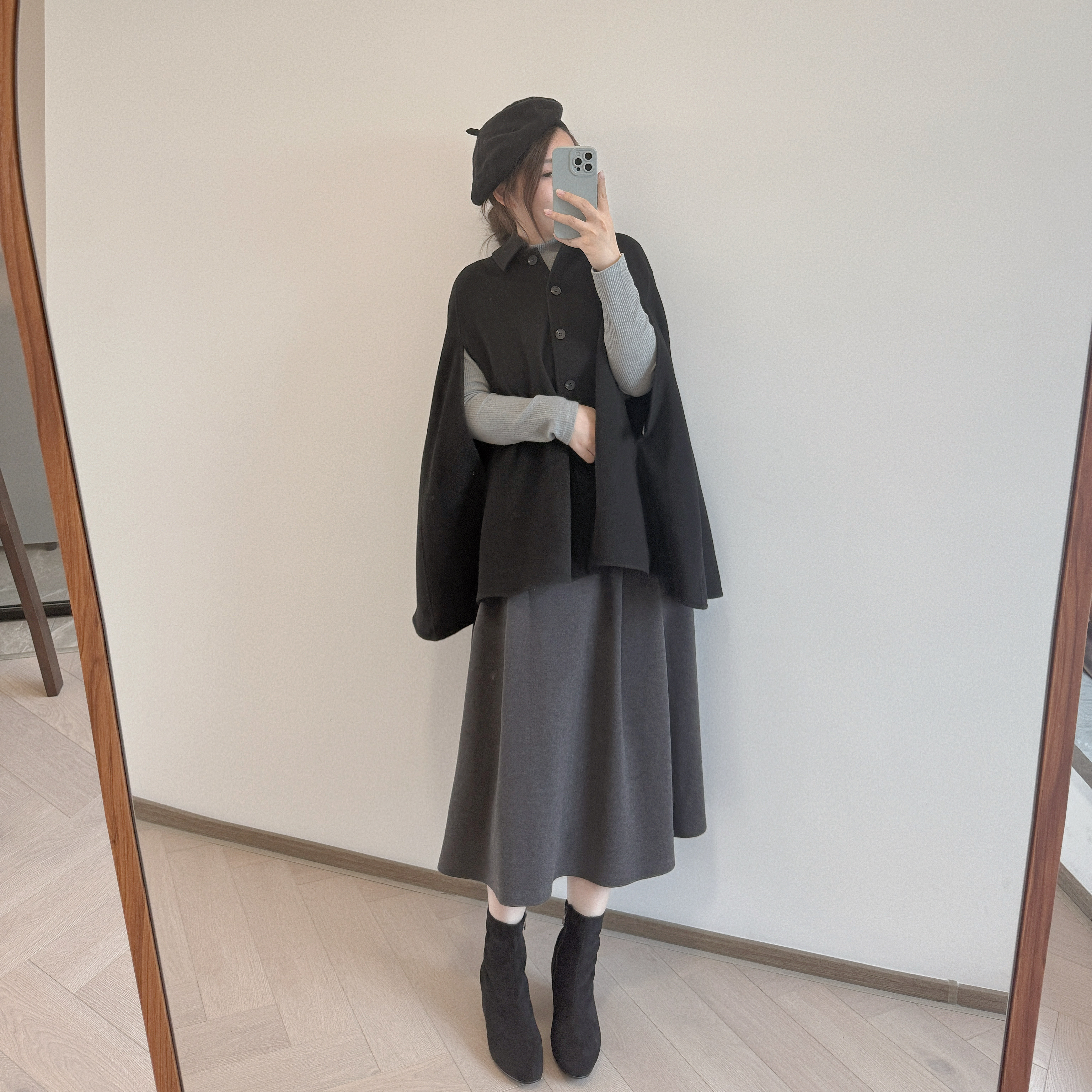 現貨  7122 重磅推介！100％羊毛斗篷