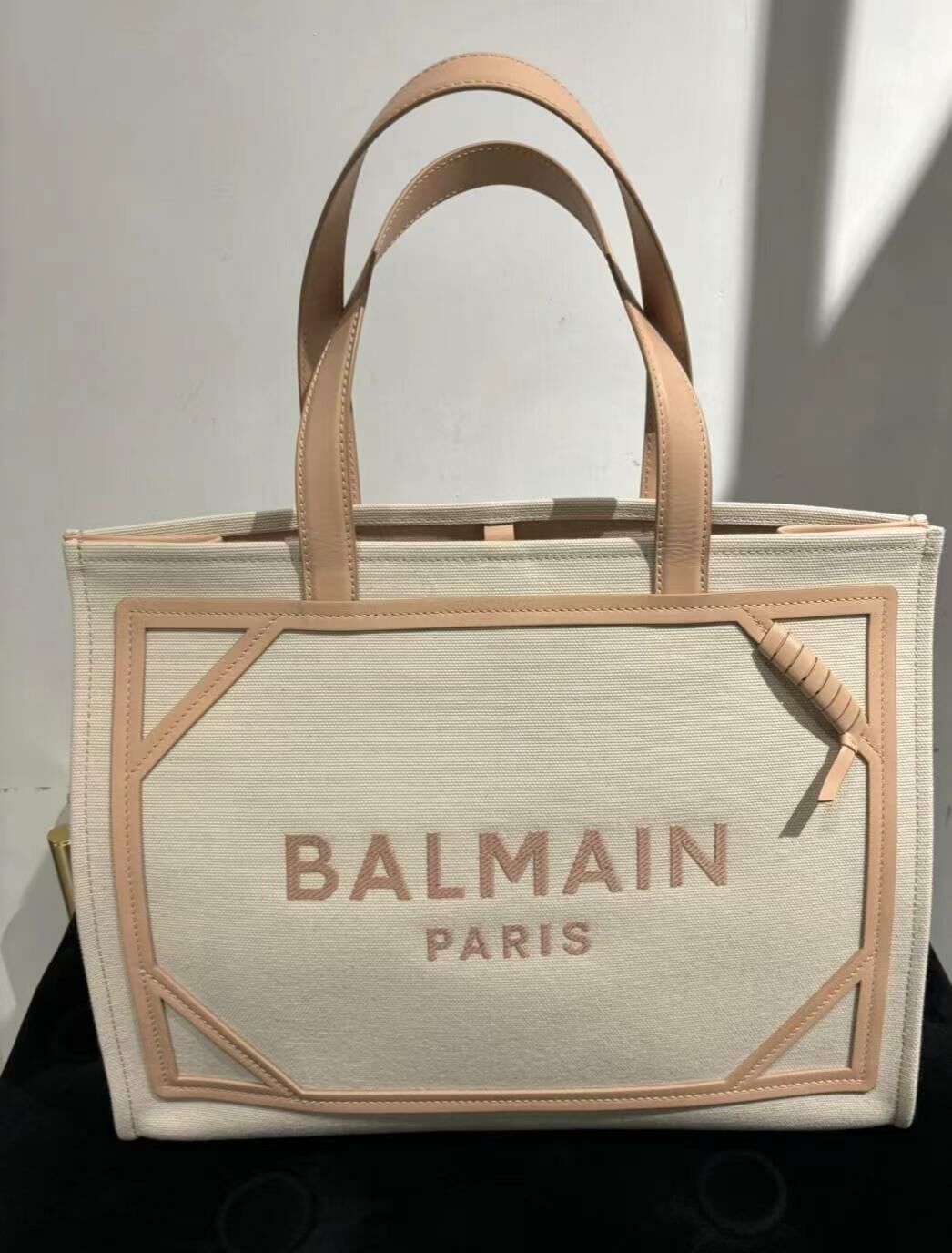 Balmain 裸粉色皮邊 tote bag  Size 41x32cm  -M