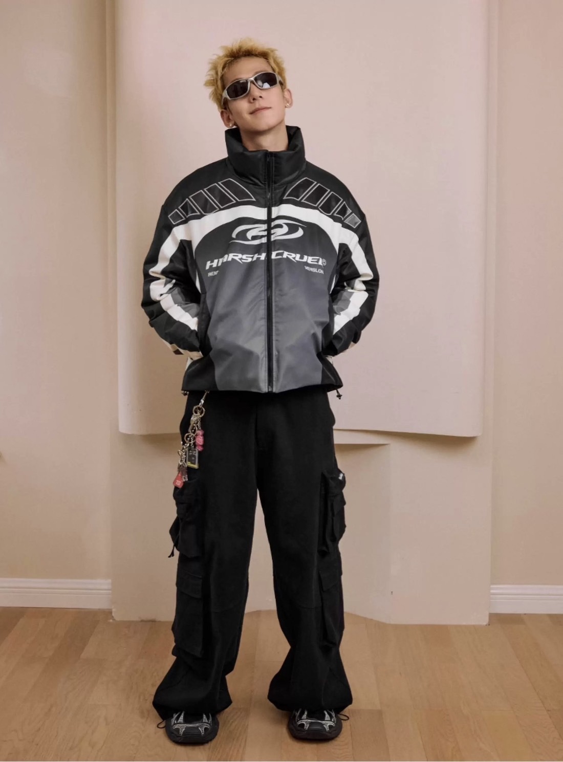 harsh and cruel 撞色分割賽車漸層滿印刺繡貼布輪廓石墨烯保暖棉服