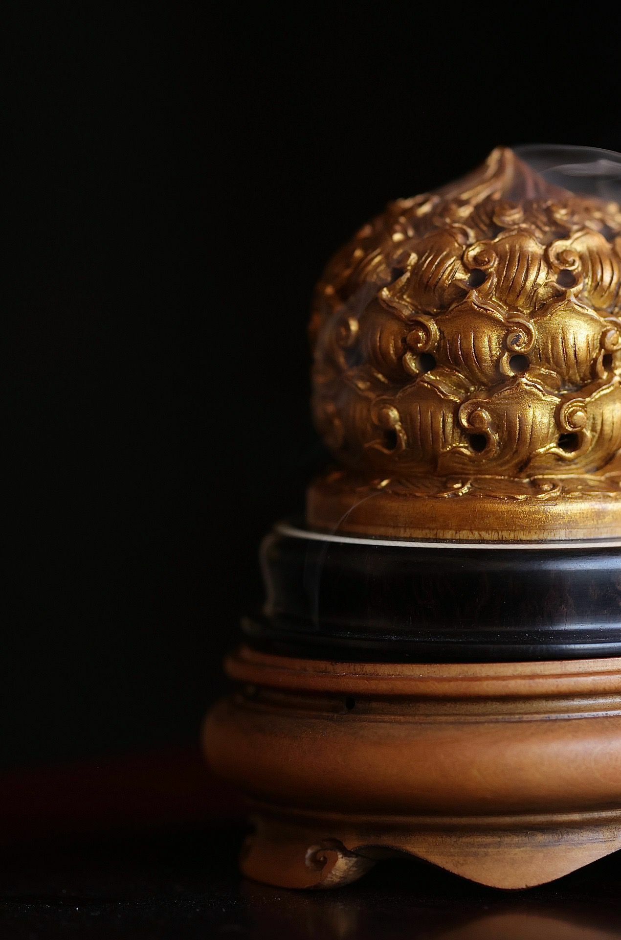 Gold antler × boxwood "Lotus Incense Burner"